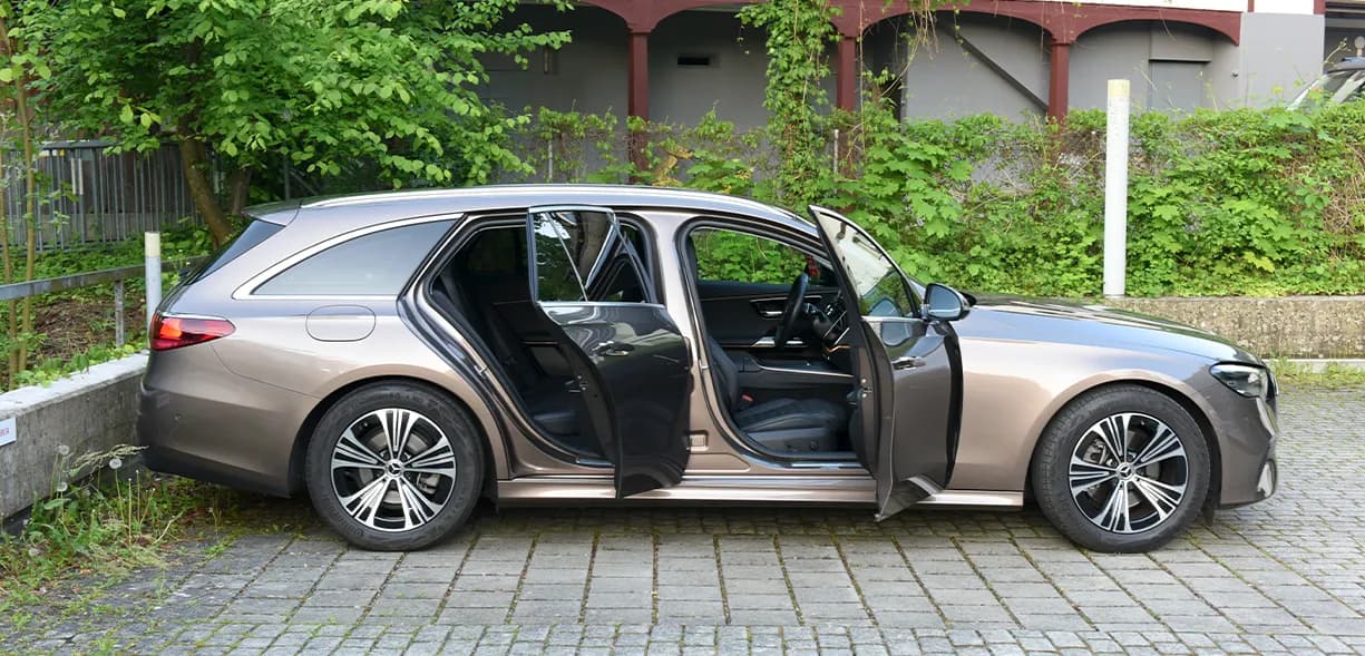 Mercedes-Benz E-Class 3