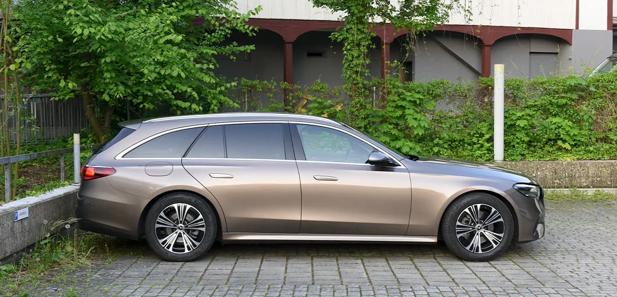 Mercedes-Benz E-Class 12